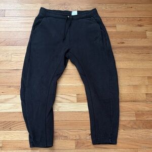 nike barrel leg flat bottom joggers mens medium black fade inseam 30